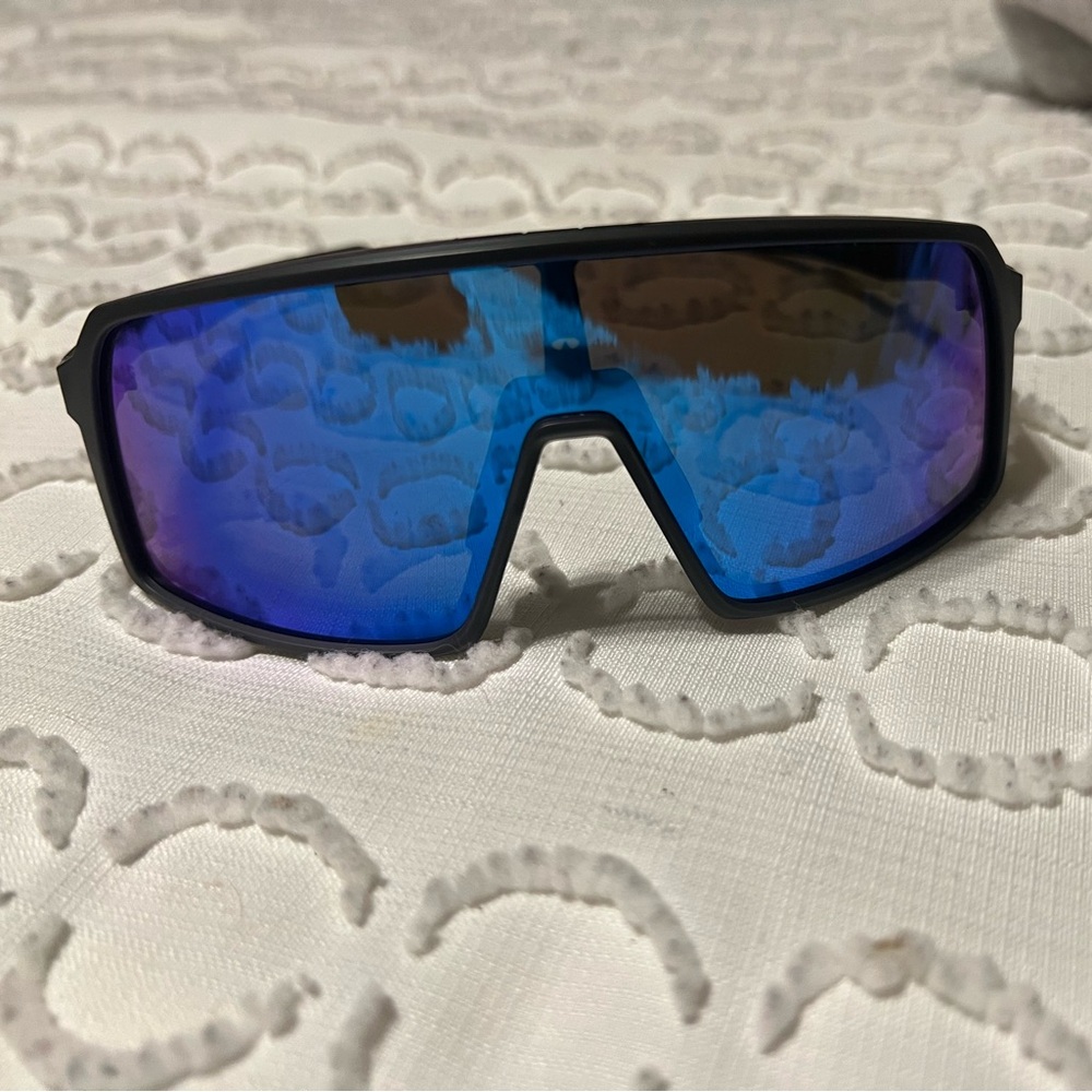 Oakley Sutro Sunglasses - Picture 1 of 7